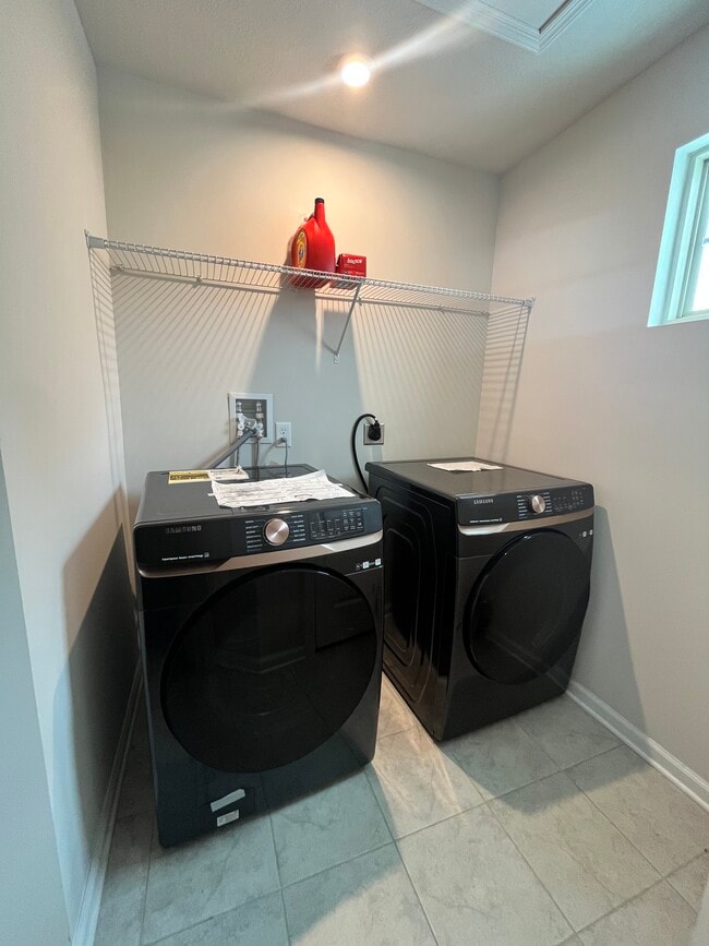 Laundry Room - 4000 Kapalua Ln