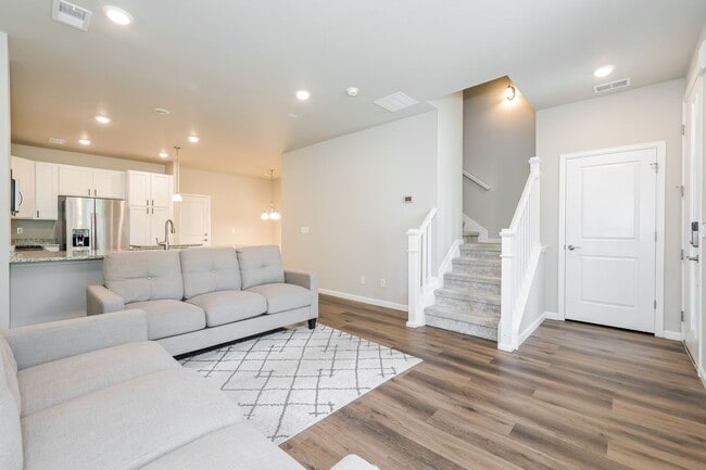 Building Photo - 14933 E Belleview Dr
