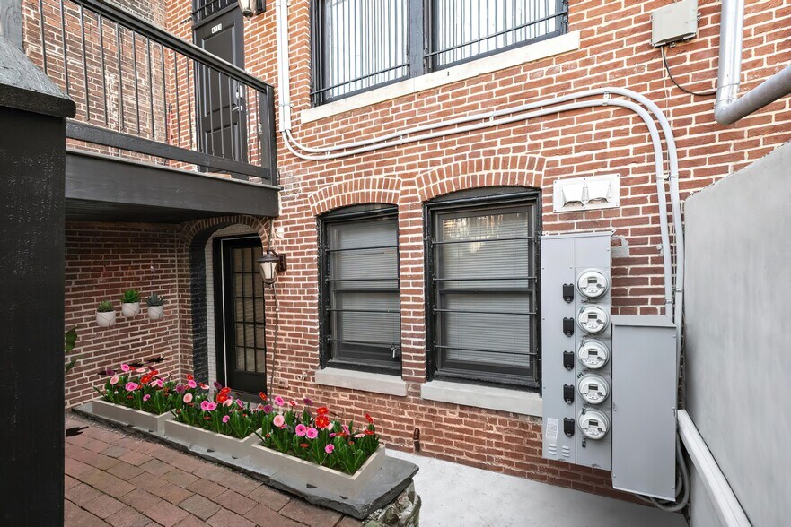 Building Photo - 1010 N Calvert St