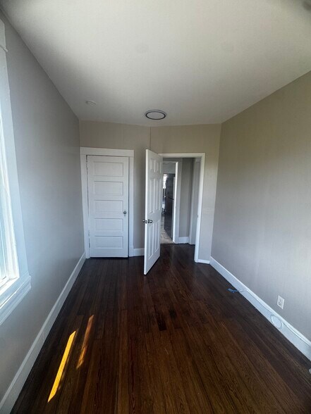 Building Photo - 208 Saint Marys Ave