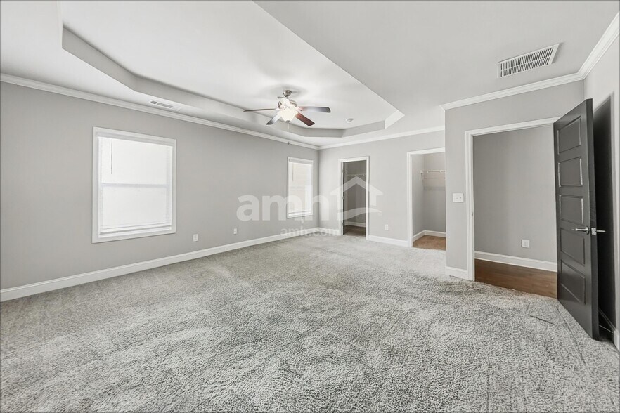 Building Photo - 1210 Victoria Walk Ln