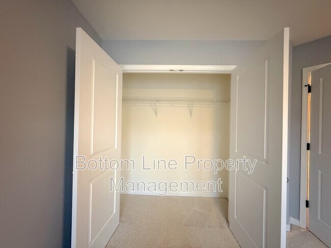 Building Photo - 13450 Savannah Point Dr