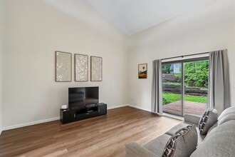 Building Photo - 341 Samoa Dr