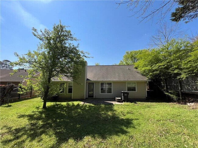 Building Photo - 678 Arbour Way