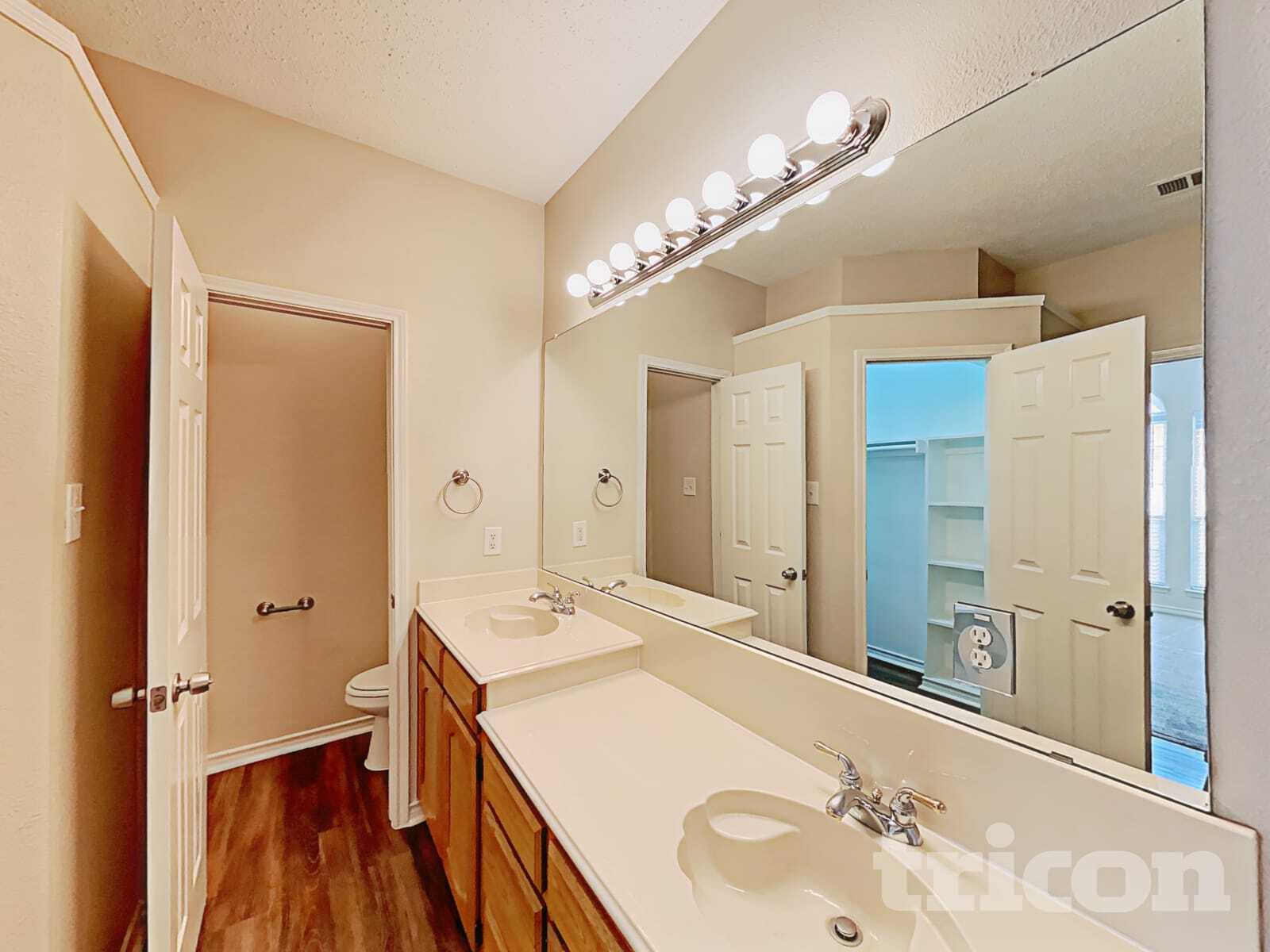 Building Photo - 1558 Aberdeen Dr