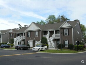 Building Photo - 712 Algonquin Dr