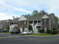 Building Photo - 712 Algonquin Dr
