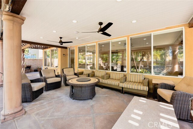 Building Photo - 996 N Antonio Cir