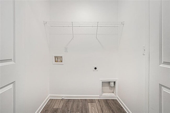 Building Photo - 308 Penn Sta Wy