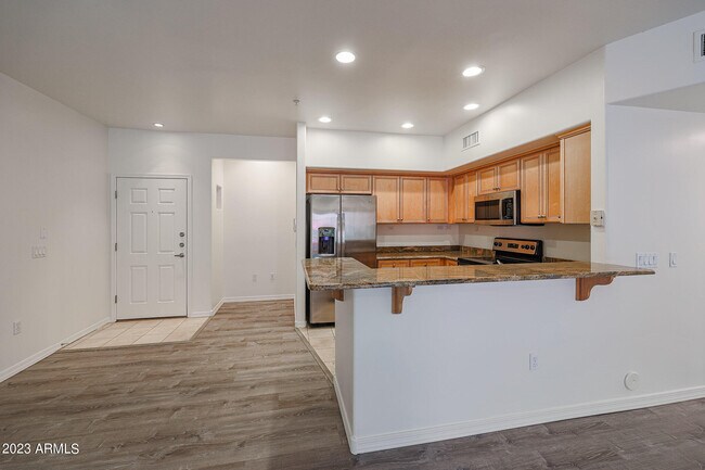 Building Photo - 20660 N 40th St