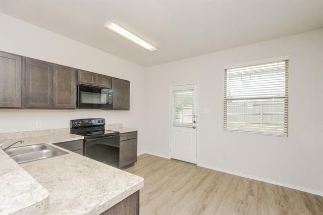 Building Photo - 8348 Yaupon Holly Trl