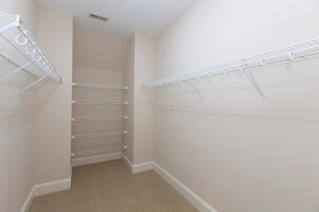 Building Photo - 8819 Provence Village Ln