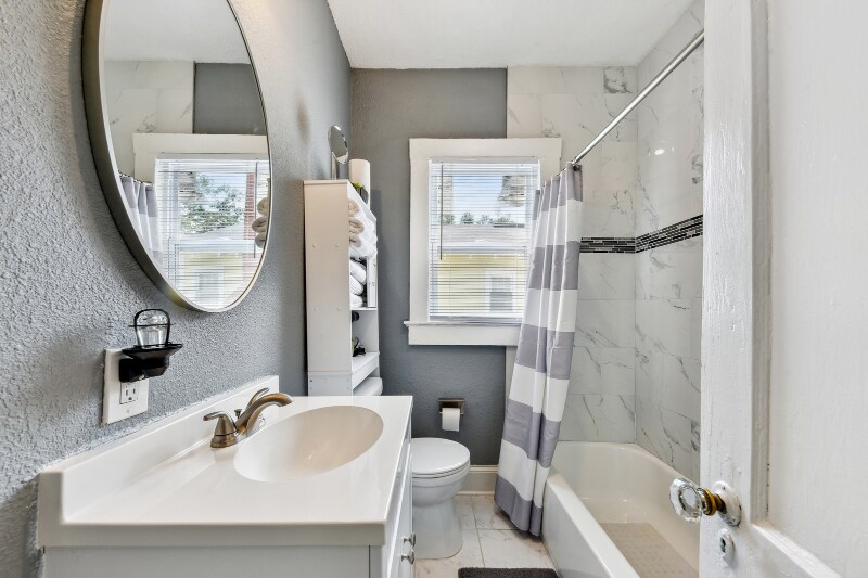 Building Photo - 517 W 18th St