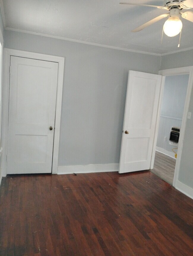Building Photo - 1106 Cherry St