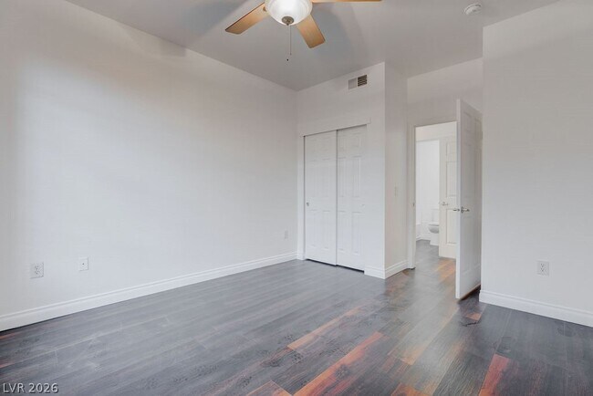 Building Photo - 231 W Horizon Ridge Pkwy