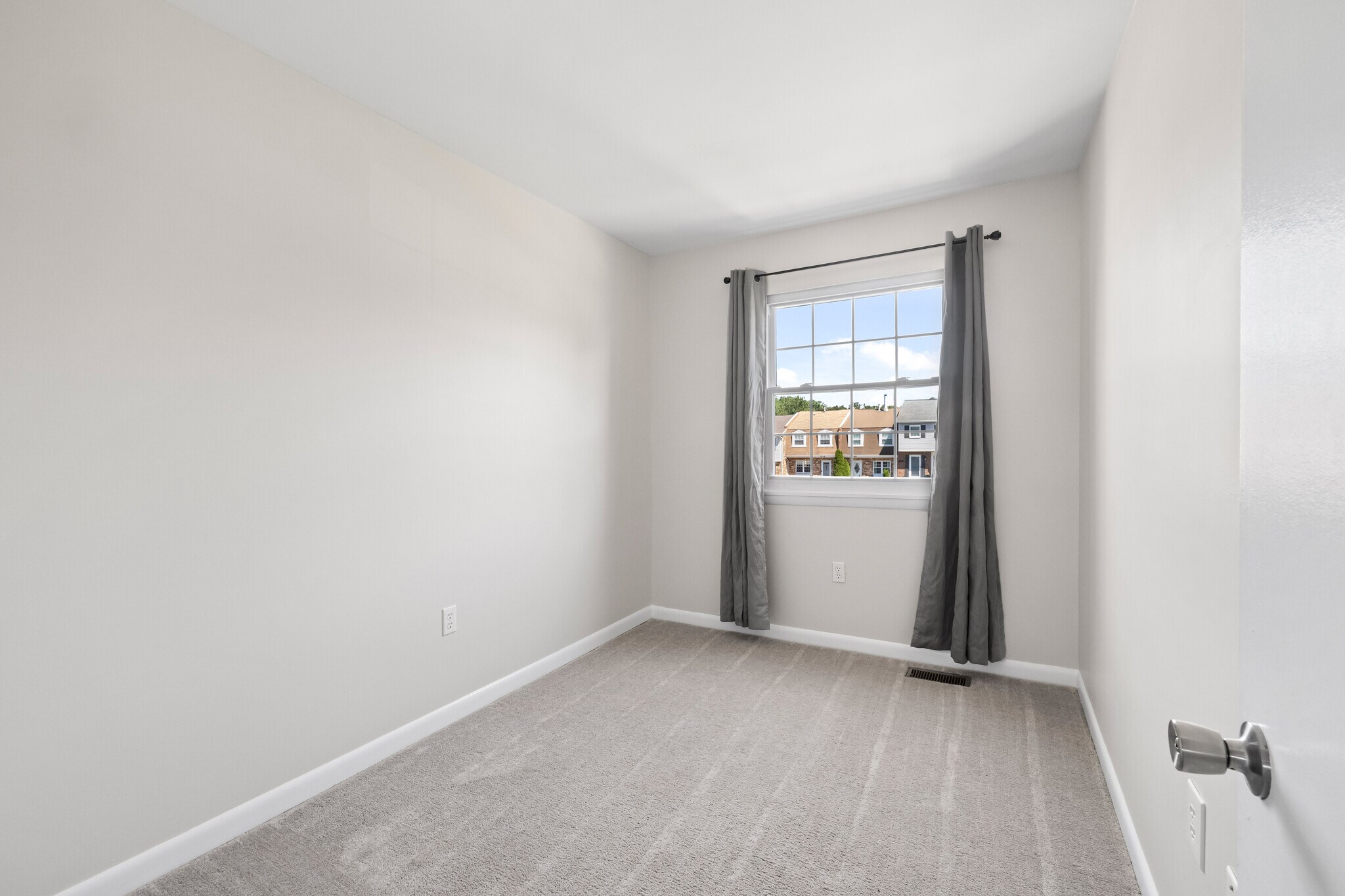 Building Photo - 3509 Coxcomb Mews