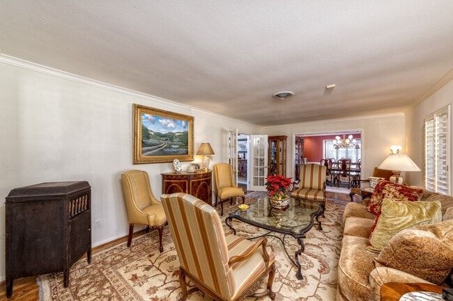 Building Photo - 11407 S Chestwood Dr