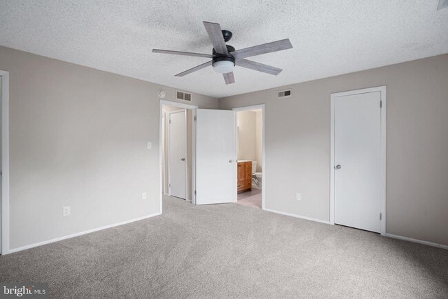 Building Photo - 4420 Aberdeen Dr