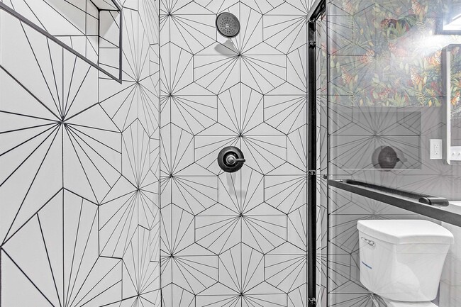 Building Photo - 2245 Monroe Ave