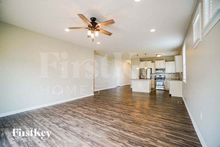 Building Photo - 5946 Ballydugan Dr