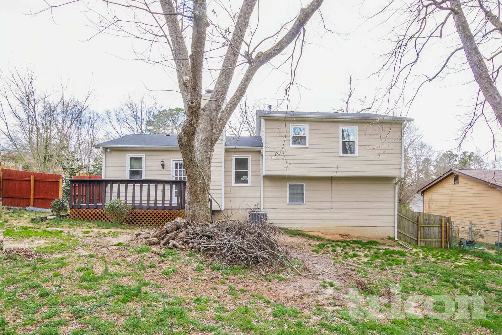 Building Photo - 125 Wayside Dr
