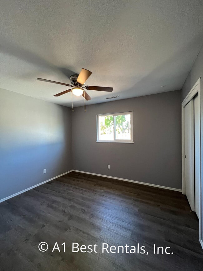 Building Photo - 2701 Hemminger Way