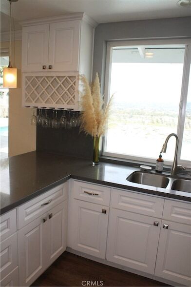 Building Photo - 761 W Country Hills Dr