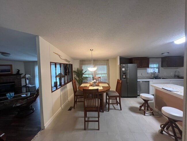 Building Photo - COMING LATE-FEBRUARY 2026! (Pet Friendly)