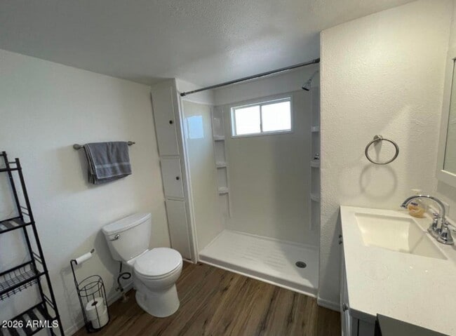 Building Photo - Charming 1 bed 1 bath in 55+ community of Florence Gardens!
