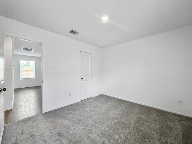 Building Photo - 6022 Standpiper Lp