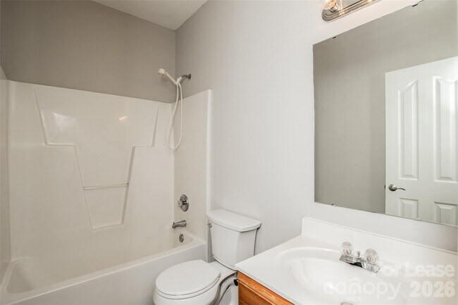 Building Photo - 4018 Far West Dr