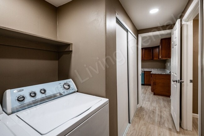 Building Photo - RENOVATED, PRIVATE & SPACIOUS HOME