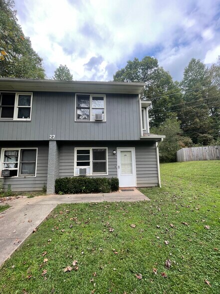 Building Photo - 27 E Raccoon Rdg