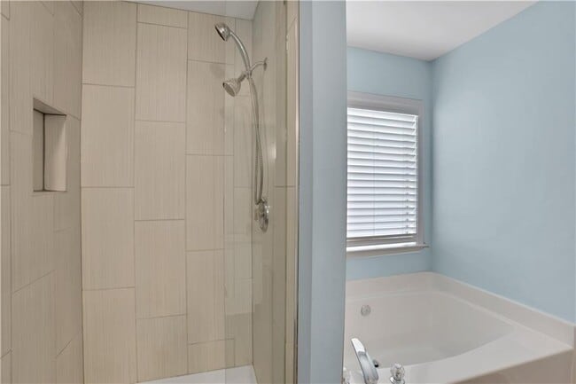 Building Photo - 617 Melilot Ln