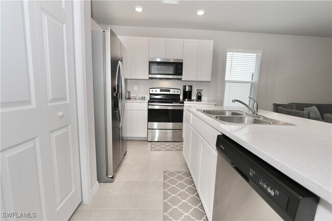 Building Photo - 15413 Wildflower Cir