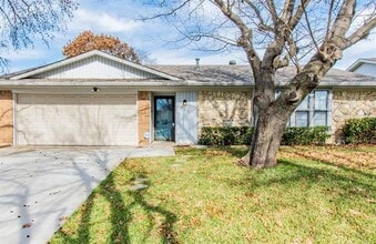 Building Photo - 213 Melinda Dr