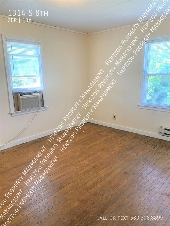 Building Photo - 1314 S 8th-