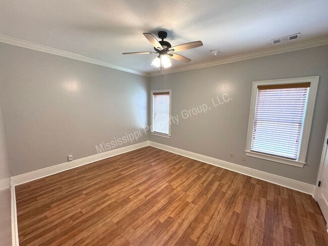 Building Photo - 3BR/3BA For Rent