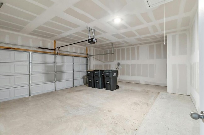 Building Photo - 475 Brooks Ranch Dr