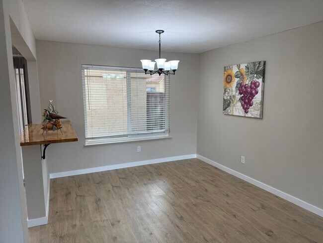 Building Photo - Updated 3 Bedroom 2.5 Bath 2 Story Condo Fairfield *Star Rentals