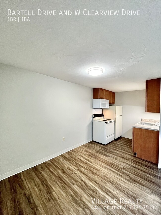 Building Photo - Newly-remodeled 1-Bed Convenient to I-83 &...