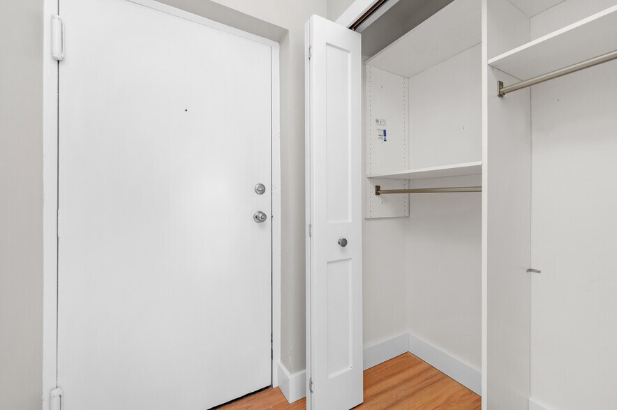 Entrance Closet With Built In Storage - 20333 Detroit Rd