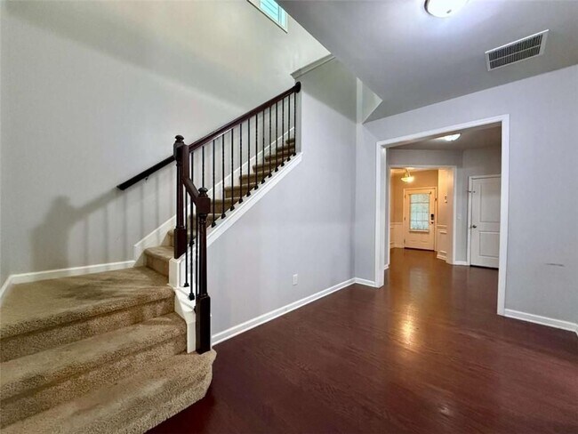 Building Photo - 5115 Breezewood Cir