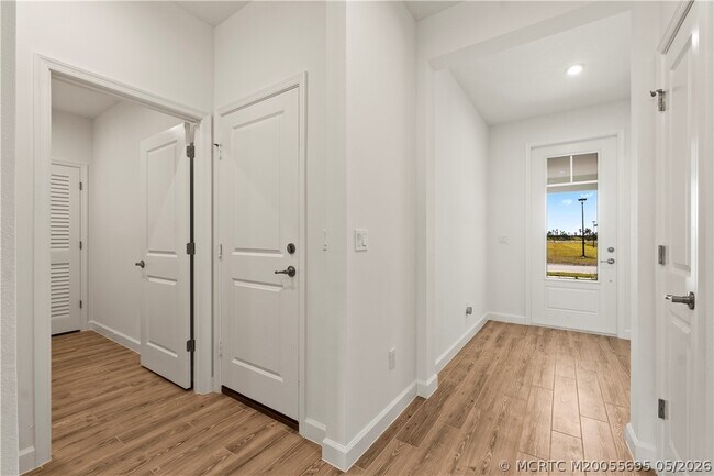 Building Photo - 14143 SW Safi Ter