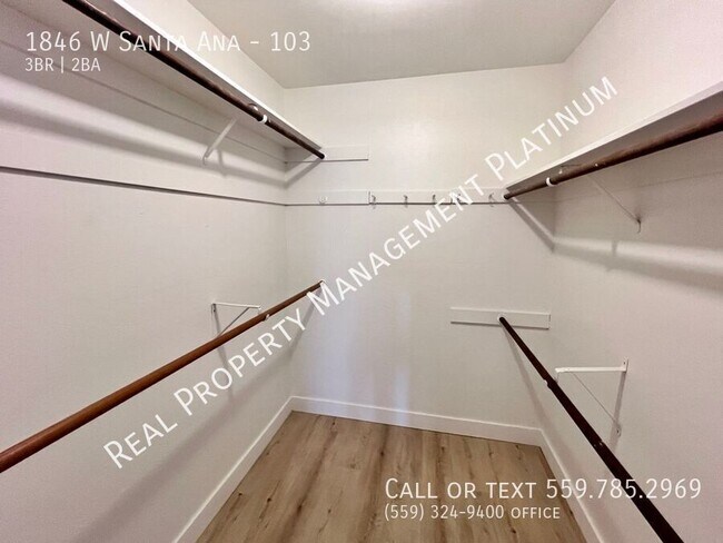 Building Photo - 1846 W Santa Ana Ave