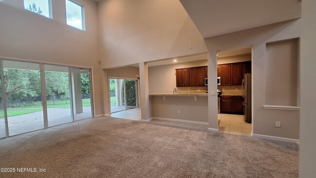 Building Photo - 3900 Hillstead Ln
