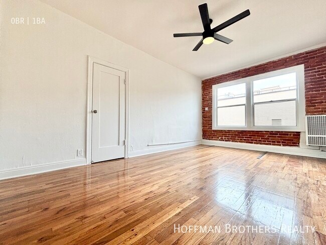 Building Photo - 247 N Kenmore Ave