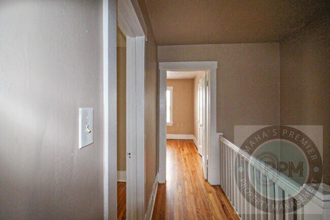 Building Photo - 2114 L St