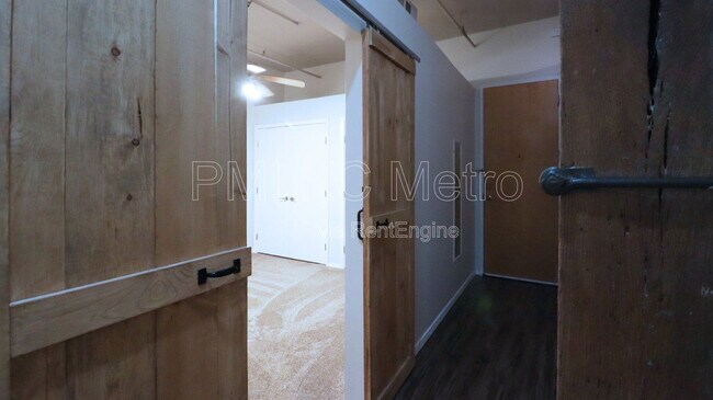 Building Photo - 200 Main St