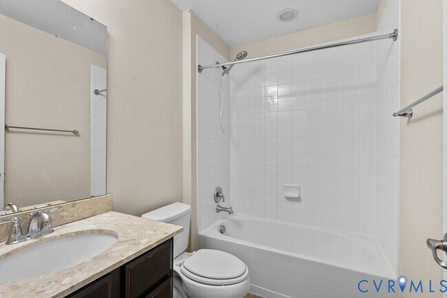 Building Photo - 3414 Avocado Dr